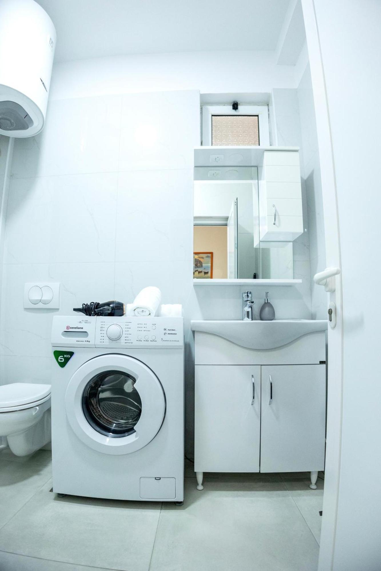 Cozy Flat Near Air Albania Stadium 1 Tirana Esterno foto